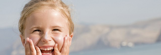 Kind am Strand