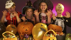 Halloween – So basteln Sie eine lustige Partydeko